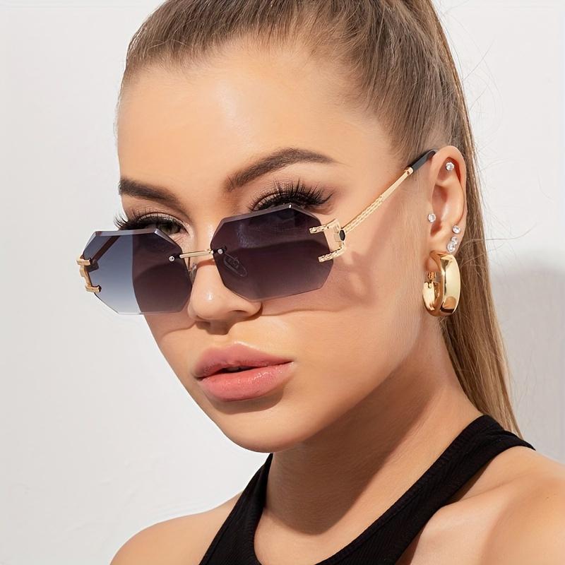 Octagonal Pink Gradient Sunglasses - Women Accessories Chloe Gold/Pink Gradient CE132S Poppy Octagonal Sunglasses  main image 2