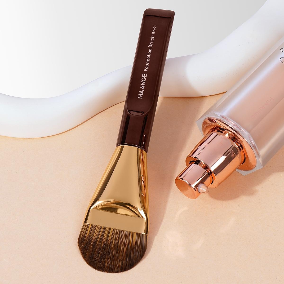 Makeup Brush, Foundation Brush, Contoured Foundation Brush, Mask Brush, Makeup Accessories, Professional Makeup Tool for Women & Girls