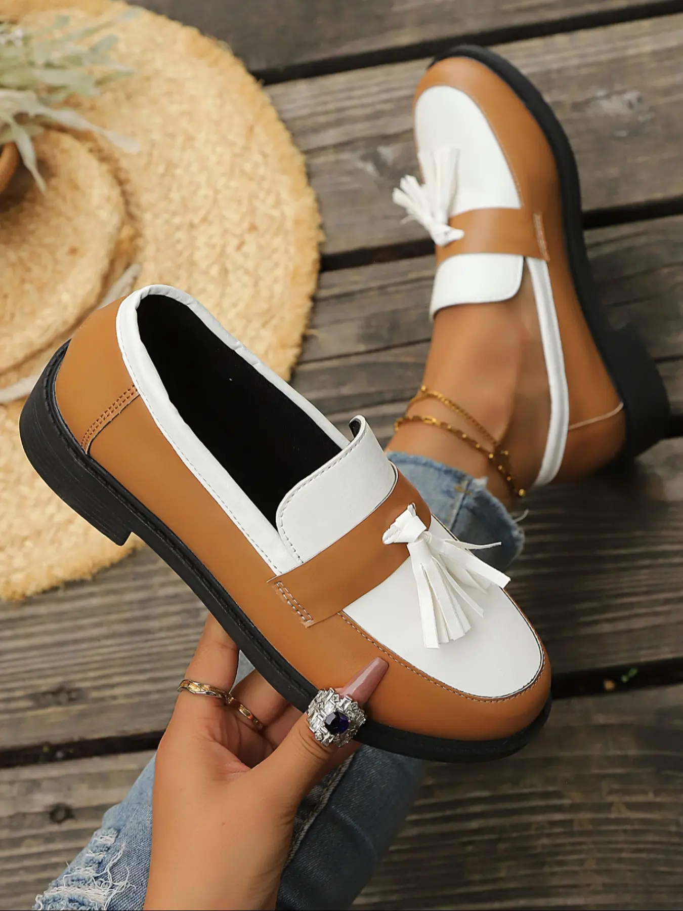 Women's Colorblock Fringe Loafers, British Vintage Low Heel Leather Shoes, Slip-On Commuter Casual Footwear, Large Size Single Shoe, Affordable Loafers