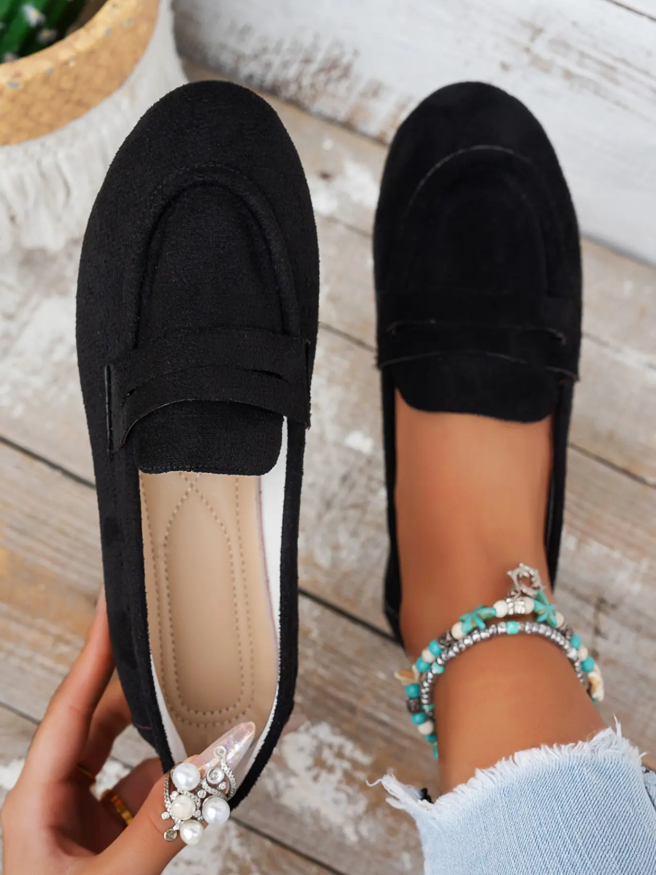 Women Suede Flat Penny Loafers, Soft Slip on Round Toe Casual Moccasins, Lightweight Comfort Non Slip Walking Loafers for All Seasons