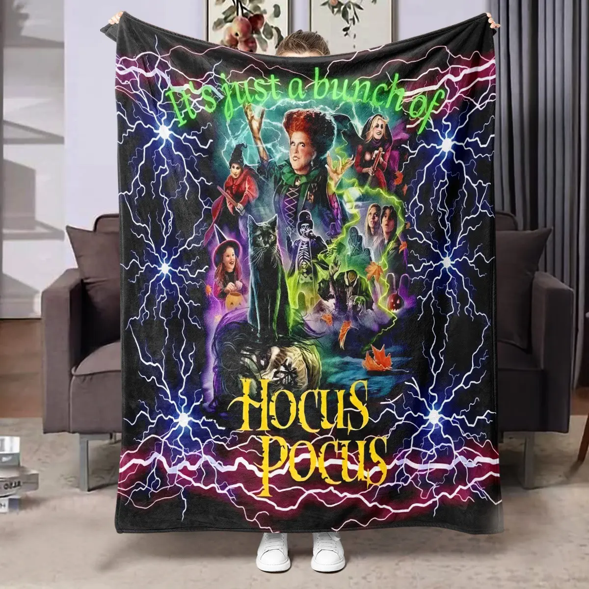1PC Hocus Pocus Lightning Dark Halloween Witch Black Cat Retro Movie Print Flannel Blanket, Cozy Warm Blanket, Soft Skin-Friendly Anti-Pilling Machine Washable Blanket, All Seasons For Adults Home Sofa Office Nap RV Camping Halloween Movie Fans