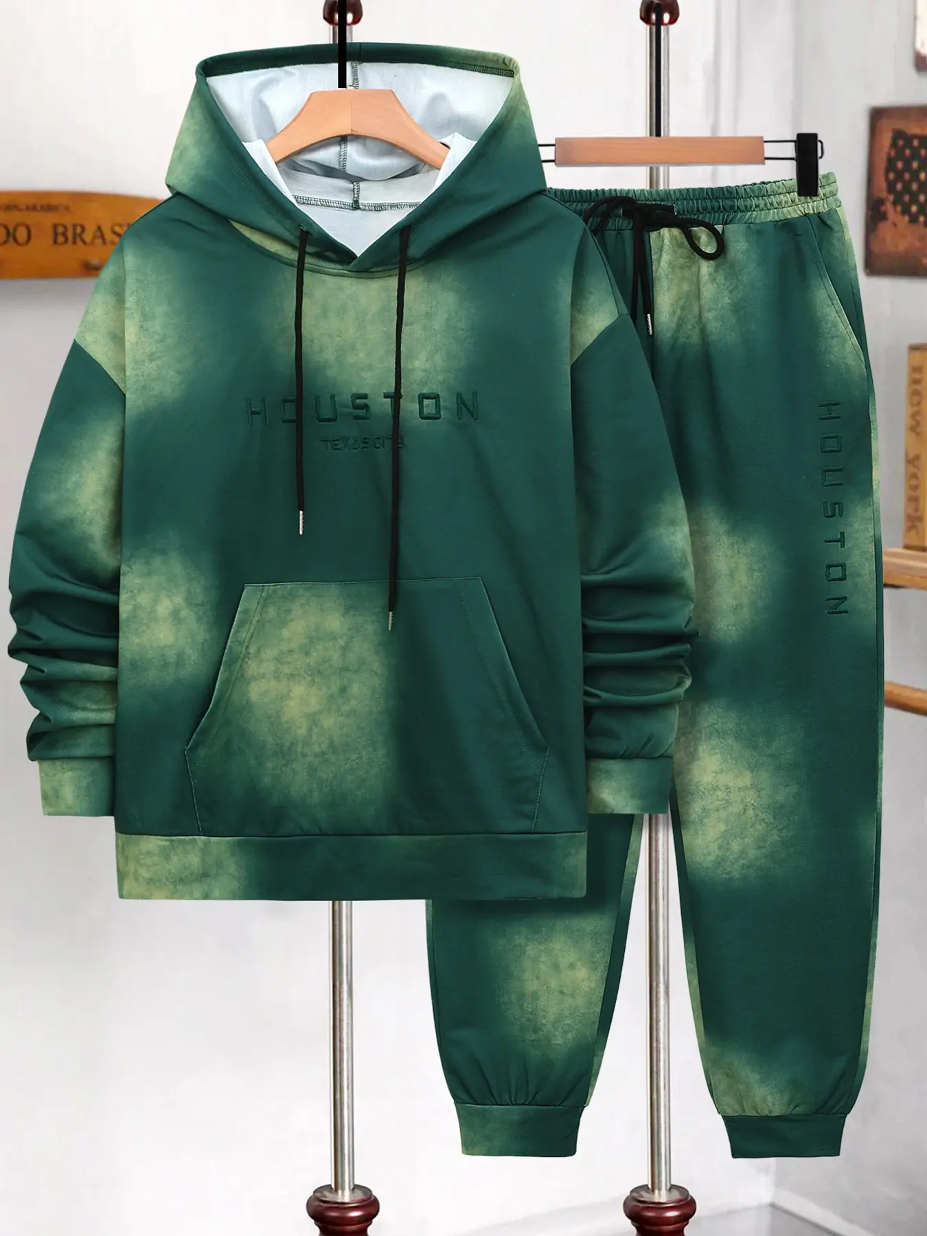 Men's Ombre Letter Embroidery Drop Shoulder Sweatshirt & Drawstring Waist Sweatpants Two-piece Set, Workout Tracksuits, Regular Fit Casual Fashion Cozy Breathable Two Piece Outfits for Daily Workout Running, Men's Clothes for Fall & Winter
