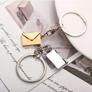 Minimalist Metal Envelope Keyring Pendant, Trending Aesthetic Sealed Message Backpack Charm, Sleek Friendship Jewelry Accessory For Daily Gifting