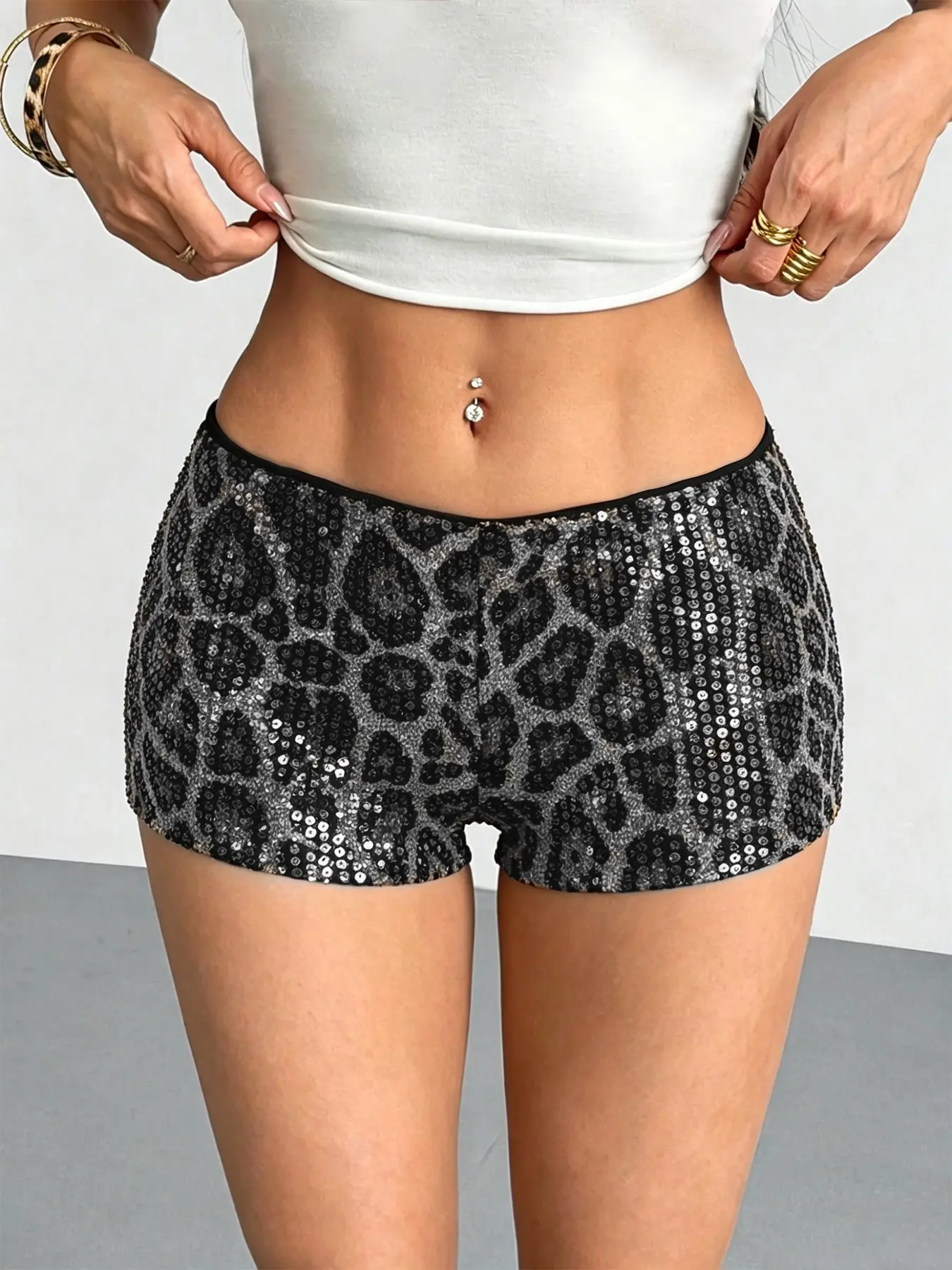 Women's New American Style Slimming Leopard Print Sequin Low Waist Shorts, Fashion Trendy Chic Sexy Short Pants, Casual All Seasons Wear