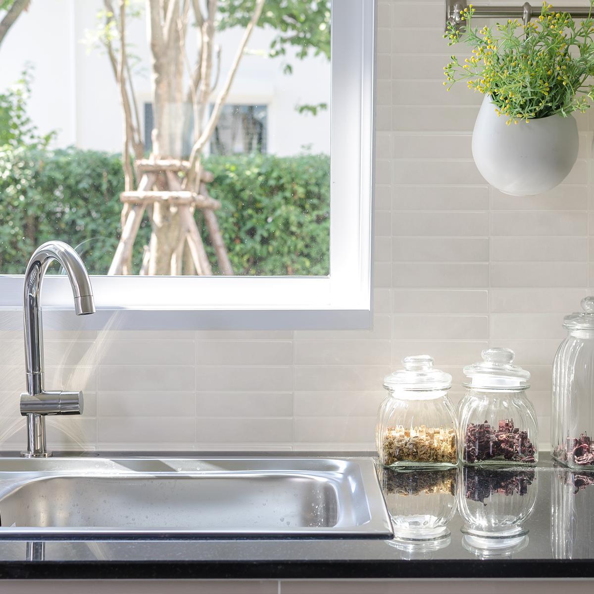 3D Self-adhesive Wall Sticker, Waterproof Heat Insulation Decorative Sticker, Easy Cleaning Wallpaper for Kitchen, Bathroom, Living Room, Dining Room, Home Modern Interior