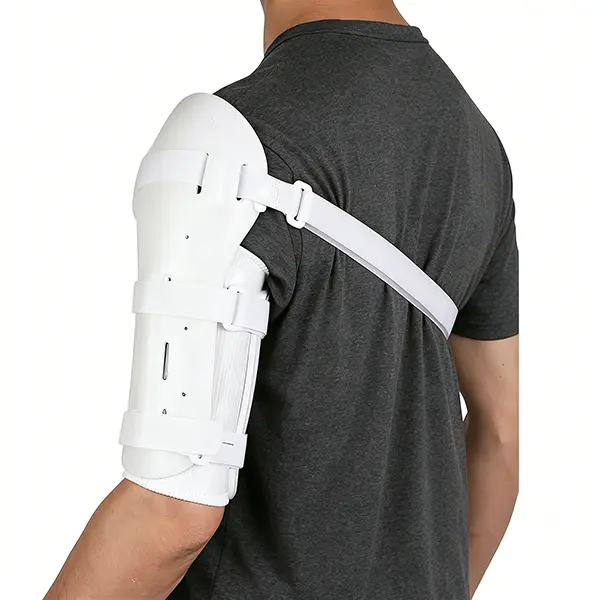Lightweight Arm Fracture Stabilizer – Breathable Humerus Support Brace for Injury Recovery, Adjustable Orthopedic Splint with Convenient One-Hand Straps for Daily Wear
