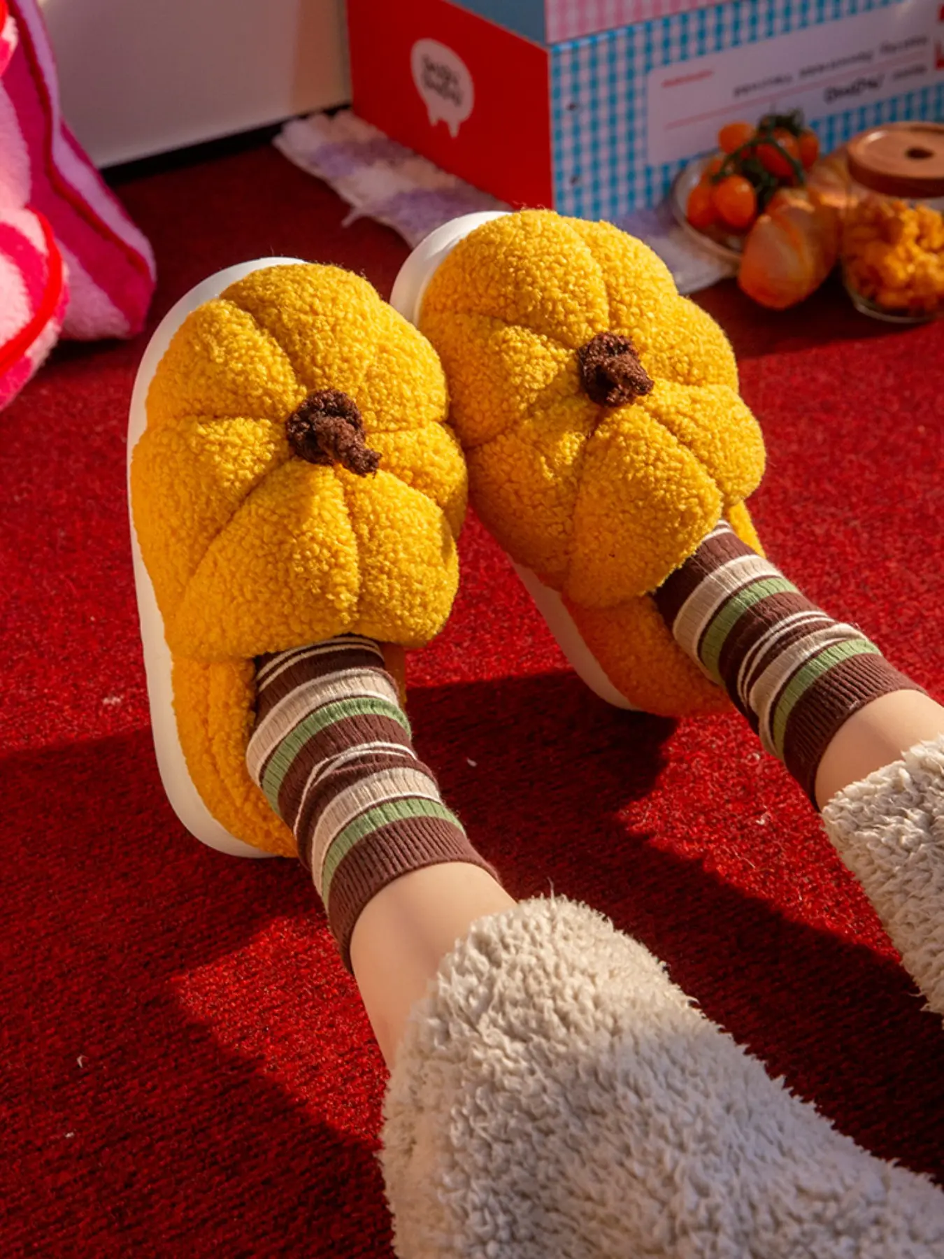 Halloween Theme Polka Dot Pumpkin Slippers, Plush Windproof Full Coverage, Home Party Dual Use, Festive Holiday Item