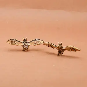 1 Pcs Antique Bronze Bat Statue Small Ornaments Solid Copper Mountain Bat Miniature Figures Brass Sculpture Crafts Decor