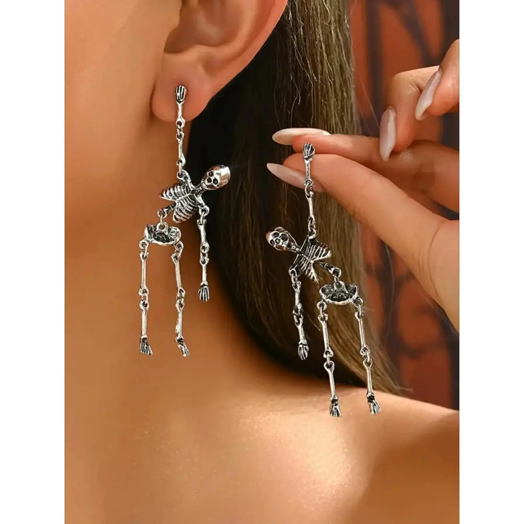 Skull Dangle Earrings for Women, Gothic Punk Style Jewelry in Silver Plated Alloy, Long-lasting for Halloween & Party Wear, Dangling, Skull Frame, Year-Round