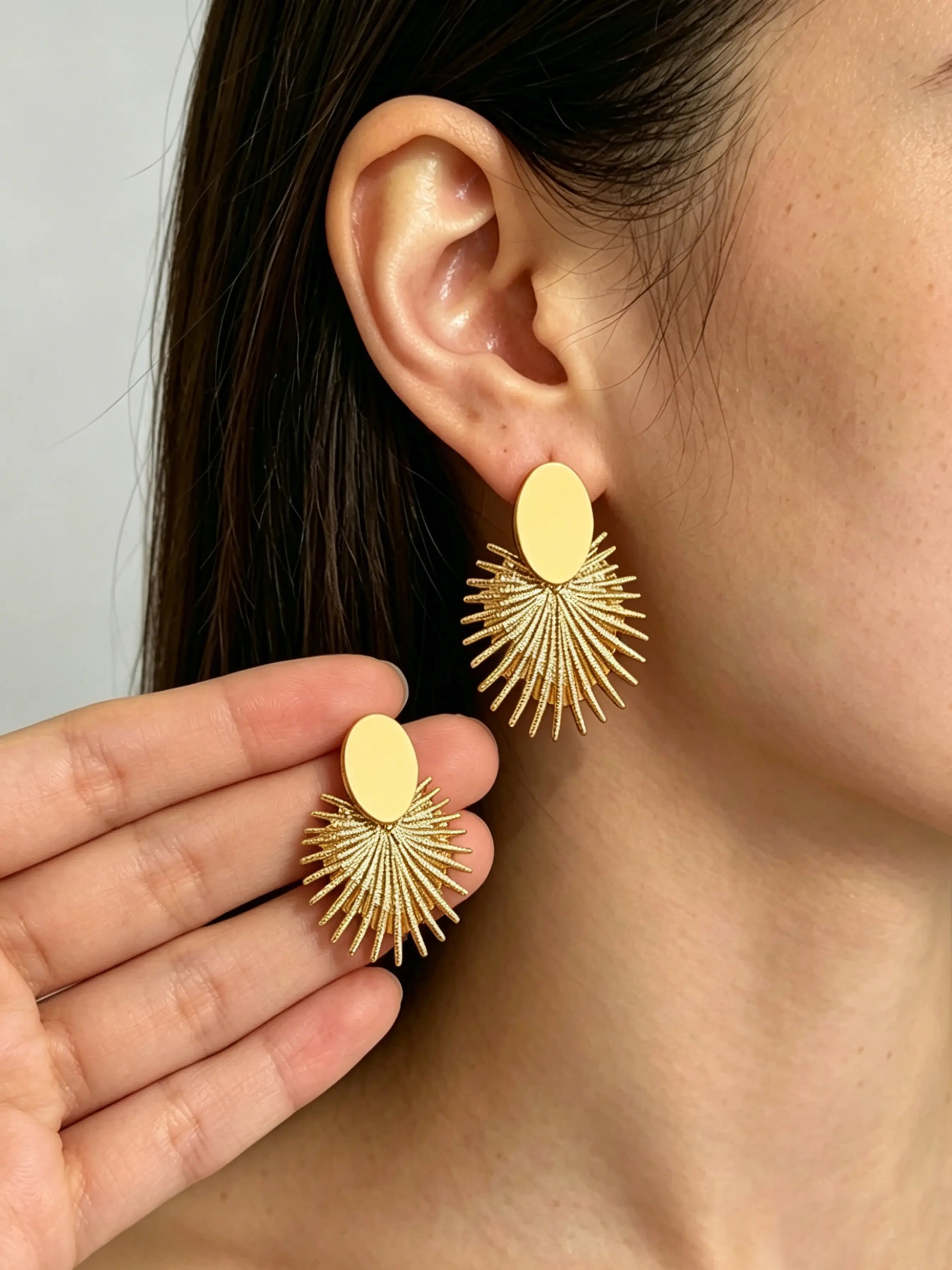 Rustic Sunburst Pendant Earrings, Vintage Oval Top Radiant Spike Design, Elegant Women's Jewelry, Perfect for Parties