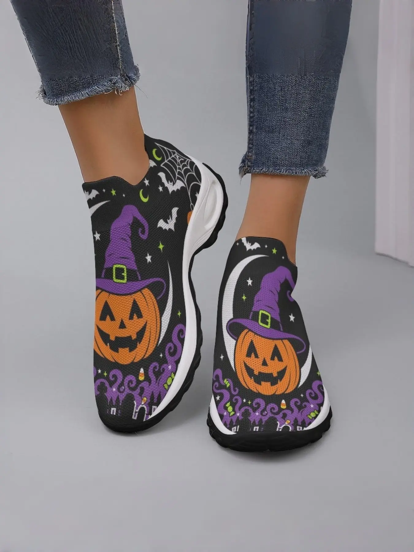 Halloween Witch Print Slip-On Casual Shoes for Women, Elastic Breathable Fabric, Non-Slip Thick Sole, Perfect for Halloween Parties
