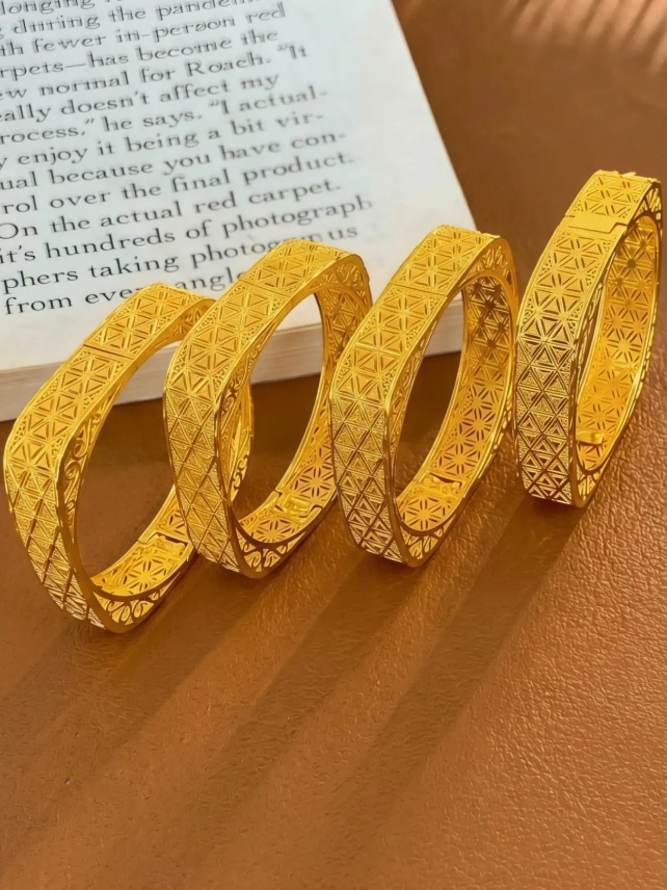 4 Pcs Dubai Women's Bangle Bracelets, Bangles Set, Square Design, Star Pattern, Hollow Out, Open Design, Perfect for Daily Wear, Weddings, Parties