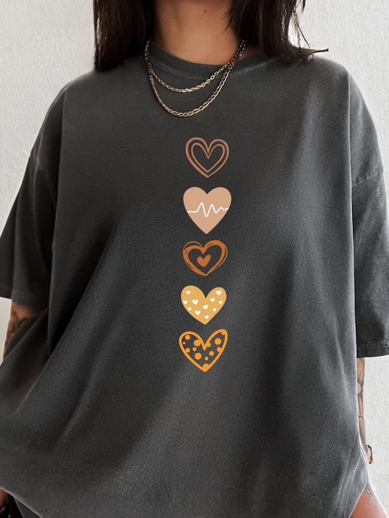 Women's Heart Print Round Neck Graphic Tee, Vintage Trendy Casual Drop Shoulder Short Sleeve T-shirt for Daily Wear, Ladies All Seasons Outfit