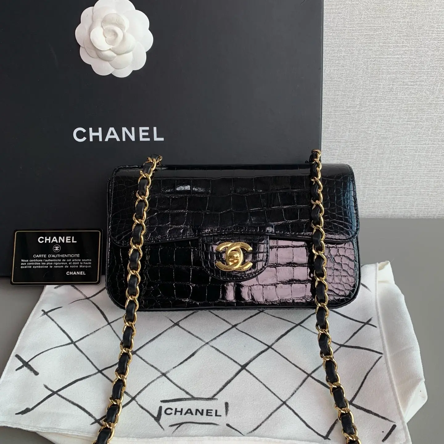 Pre-owned Chanel 2018 2019 Black Shiny Mini Rectangular Classic Flap with Gold Hardware