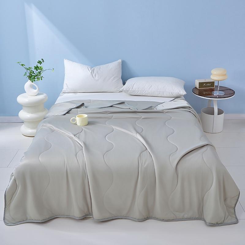 Solid Color Cooling Comforter, 1 Count Soft Breathable Skin-friendly Cooling Comforter, Cool Bedding for Home Office Use in Summer, Breathable Duvet Set, Lightweight Duvet, Machine Washable Duvet