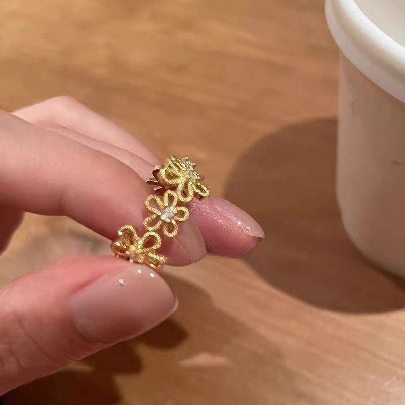 Adjustable Hollow Lace Flower Ring | Women’s Vintage Light Luxury High-End Design | Daily Wear Index Finger Statement Band toe Retro Goku Black cover Gold Plated Minimalist Stacking