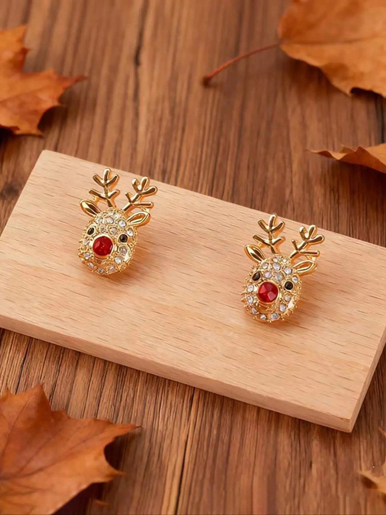Cute Rhinestone Reindeer Theme Christmas Earrings, Adorable Women's Holiday Jewelry, Perfect Gift for Festive Season, Stylish and Trendy Design