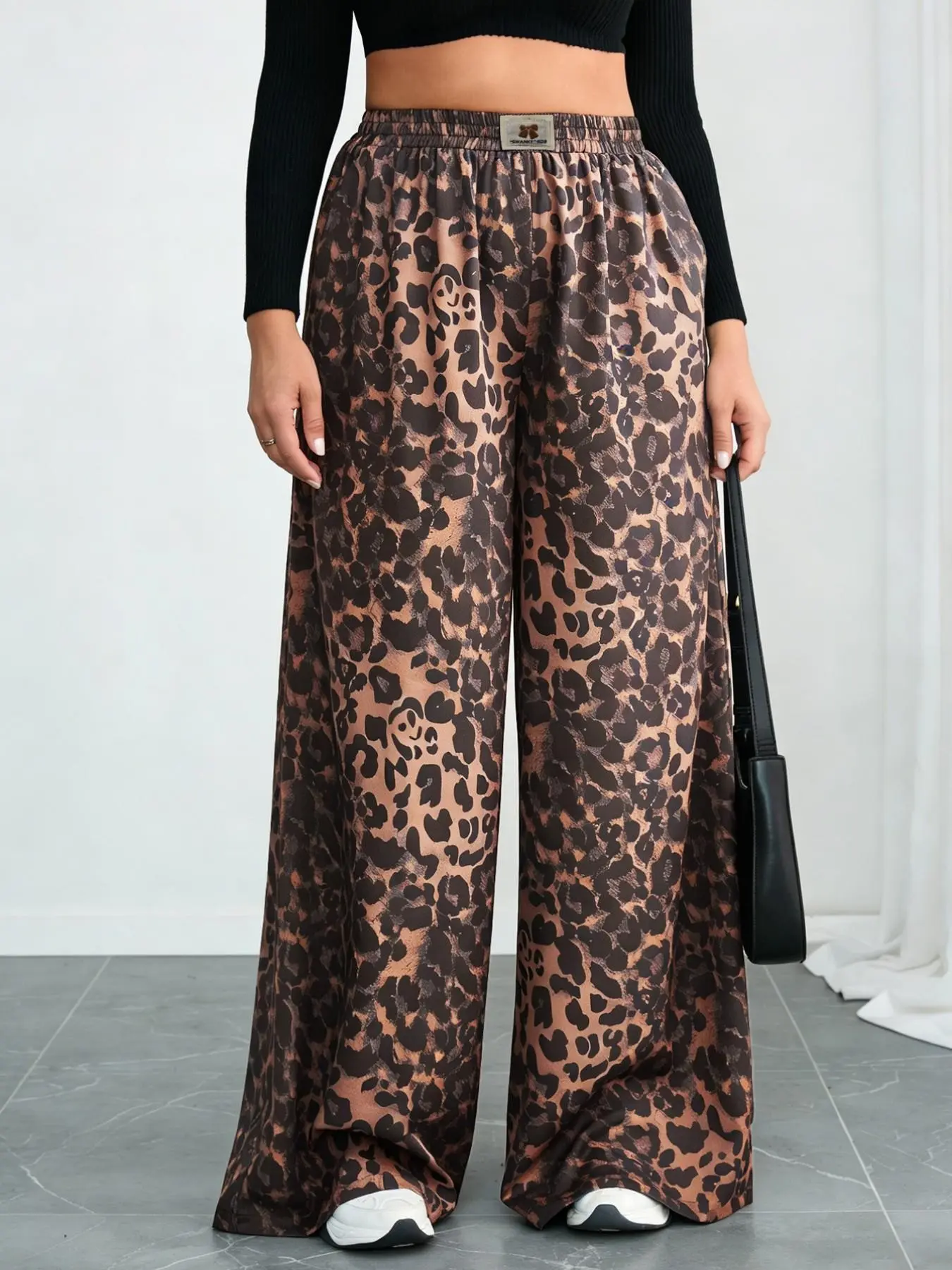 Plus Size Women's Leopard Print Letter Patch Pocket Wide Leg Casual Pants, Spring & Fall Fashion, Comfortable and Stylish