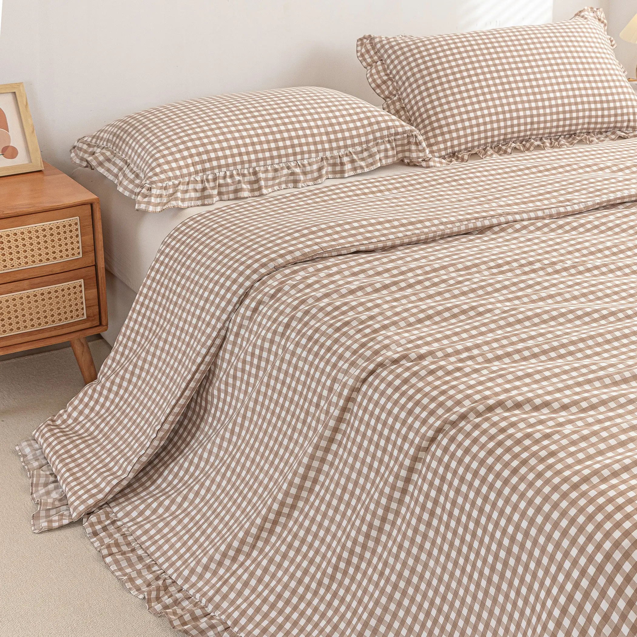 3-Piece Pastoral/Country Style Bedding Set, 100% Ultra-Soft Microfiber Plaid Ruffle Duvet Cover Set - Includes 1 Duvet Cover + 2 Pillowcases (No Comforter/Pillow Core Included), Wrinkle Resistant, Breathable & Fade Resistant, Easy Care, All-Season Use.