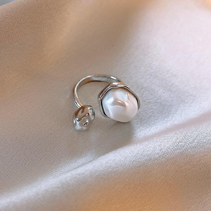 Irregular oval pearl open ring, European and American design, fashionable and creative, gold and silver color, popular online style women's ring