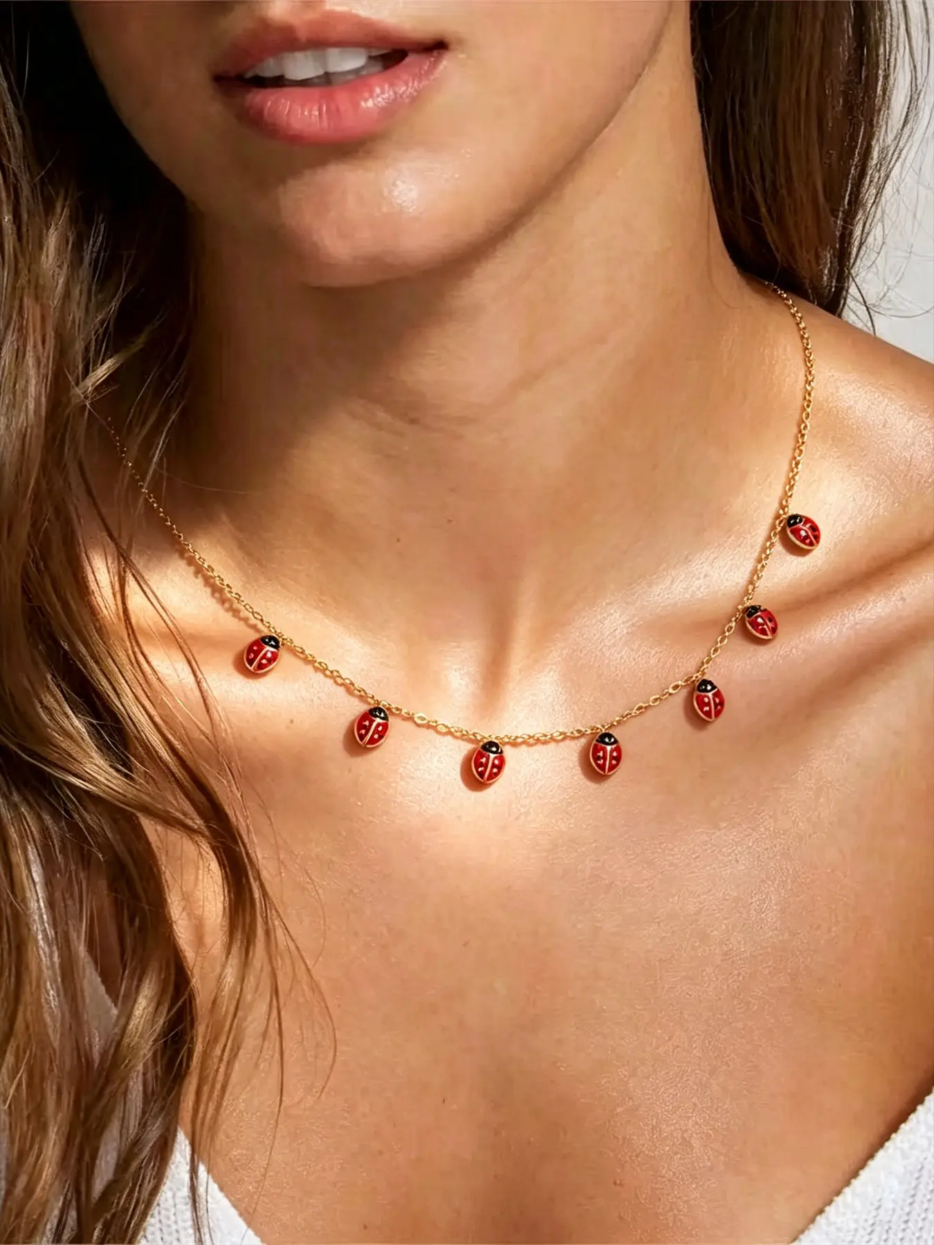 Cute Ladybug Drip Oil Pendant Necklace, Costume Jewelry Necklace, Fashion Accessory Necklace, Elegant Insect Accessory for Daily Wear & Summer Vacation, Ideal Jewelry Gift for Women, Teen Girls