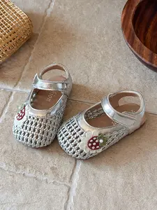 Strawberry Embroidered Baby Sandals, Princess Style, Breathable Mesh, Non-Slip Soft Sole, Velcro Closure, Ideal for Girls' Daily Wear & Photoshoots
