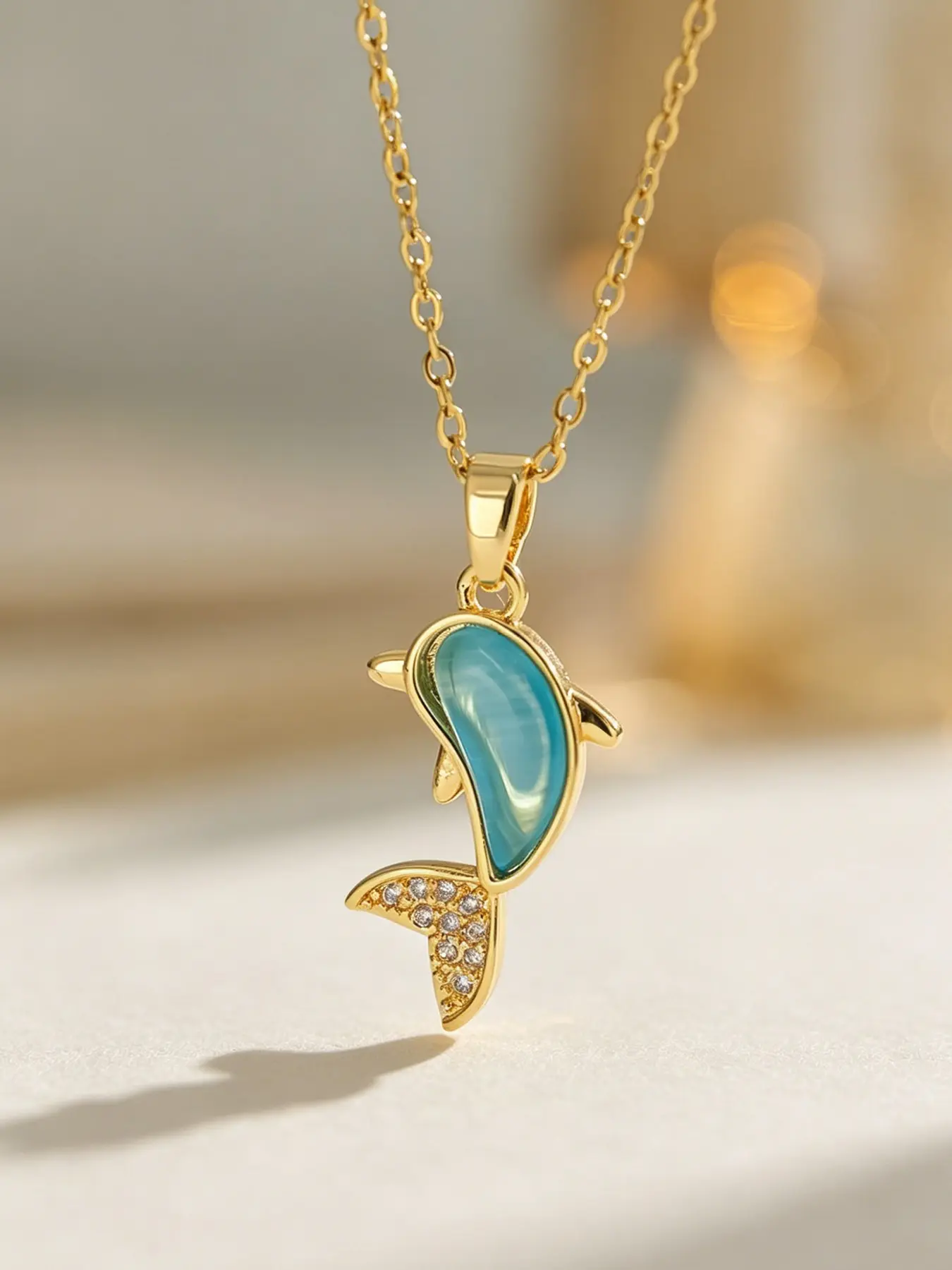 Fashion Dolphin Pendant Stainless Steel Necklace for Women, Chain Necklaces, Elegant and Durable, Perfect for Daily Wear, Ideal Gift