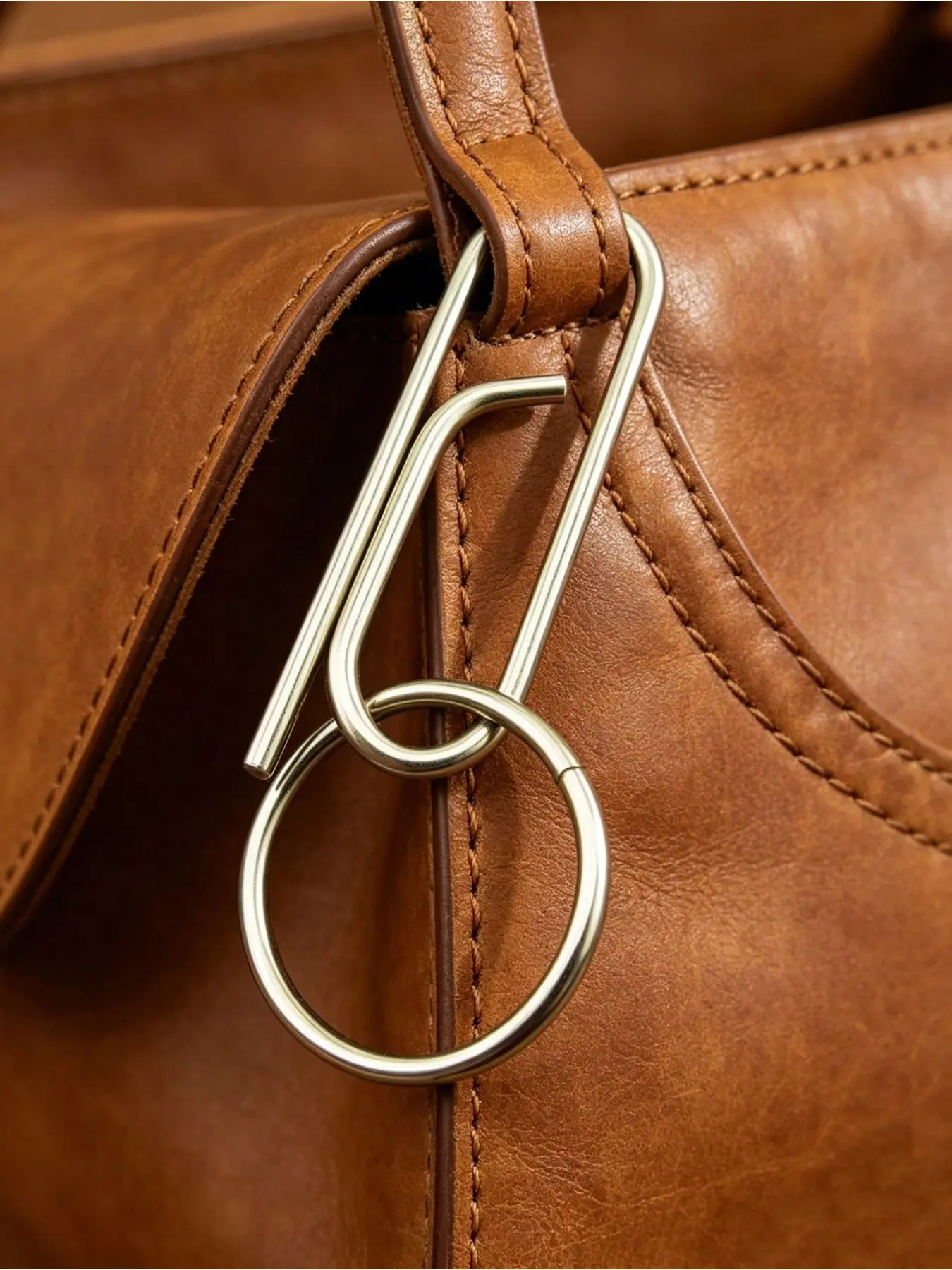 Open-keyring round ring, paperclip-shaped one-piece bent keychain, hook, sturdy structure that’s not easy to deform, multifunctional metal keychain, safety anti-lost metal keychain