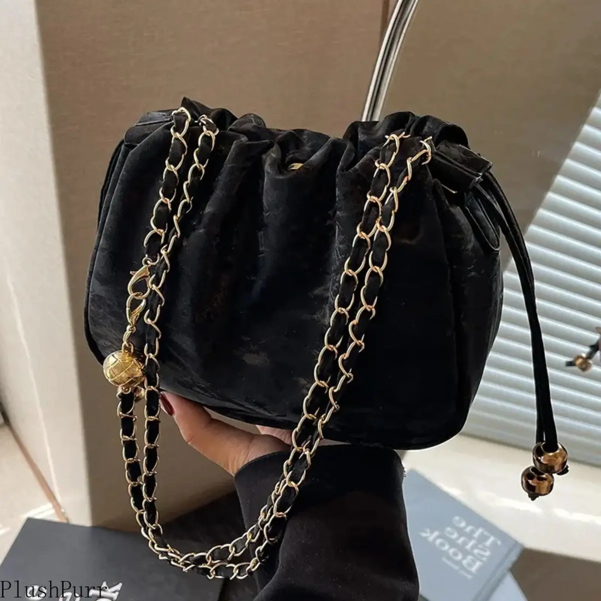Women's Compact Solid Color Drawstring Crossbody Handbag - Plain Finish, Daily Use, Versatile Structure for Errands, Library Visits, Business Casual Outfits