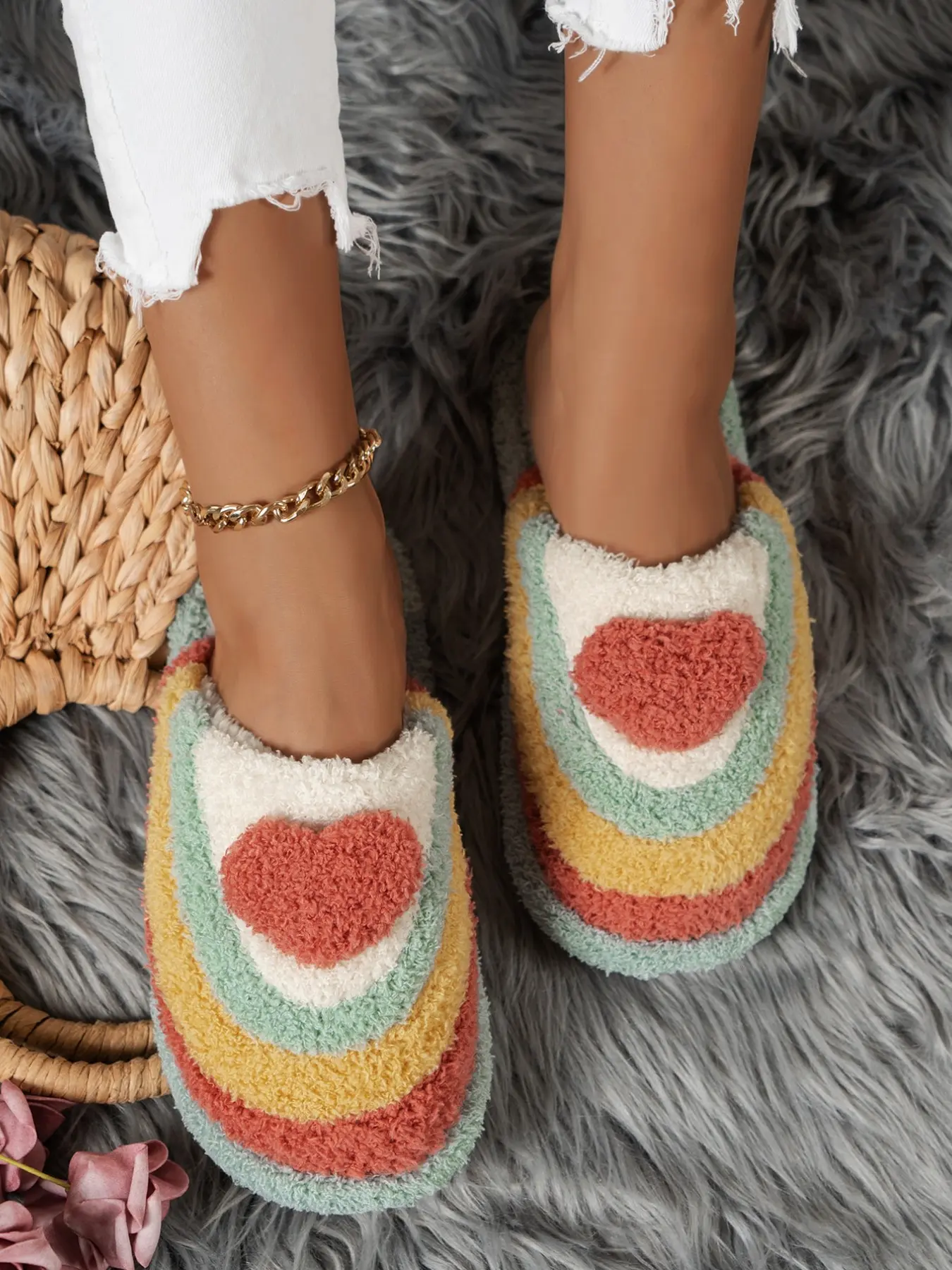 Rainbow Heart Plush Slippers, Thick Soft Plush Warm Women's Winter Indoor Non-Slip Slippers, Cozy Home Footwear for Fall & Winter