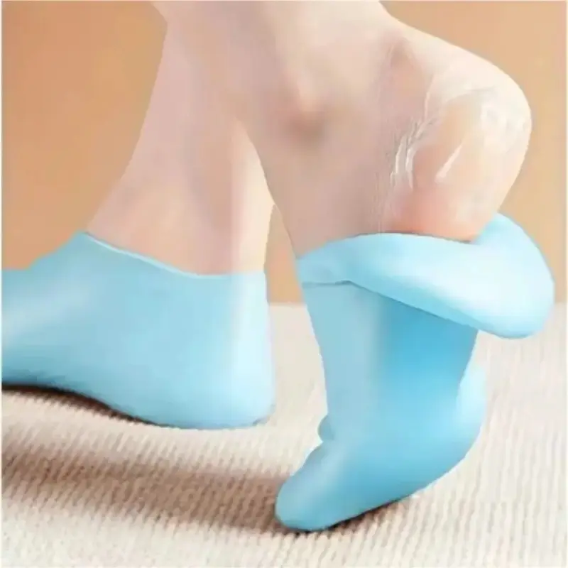 Stretchy Reusable Moisturizing Foot Mask Socks, Soft Pink Hydrating Treatment Socks for Foot Peel, Lotion Absorbing Foot Spa Socks for Women, Intensive Foot Care, Feet Mask