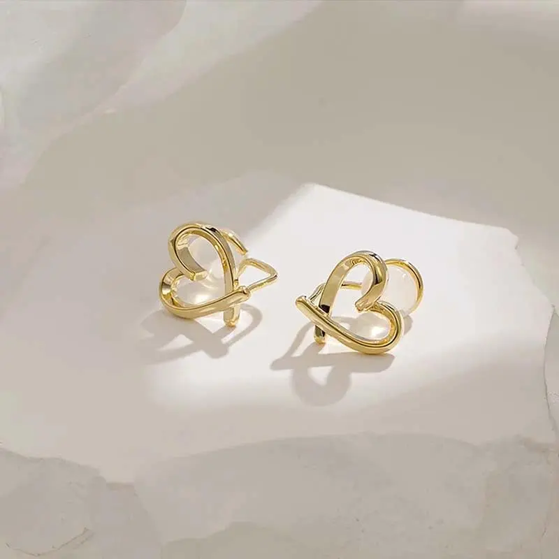 Versatile Ear Clips for Women No Ear Holes Required Perfect for Daily Wear Comfortable Sleep-Easy Earring Removal Stylish Temper