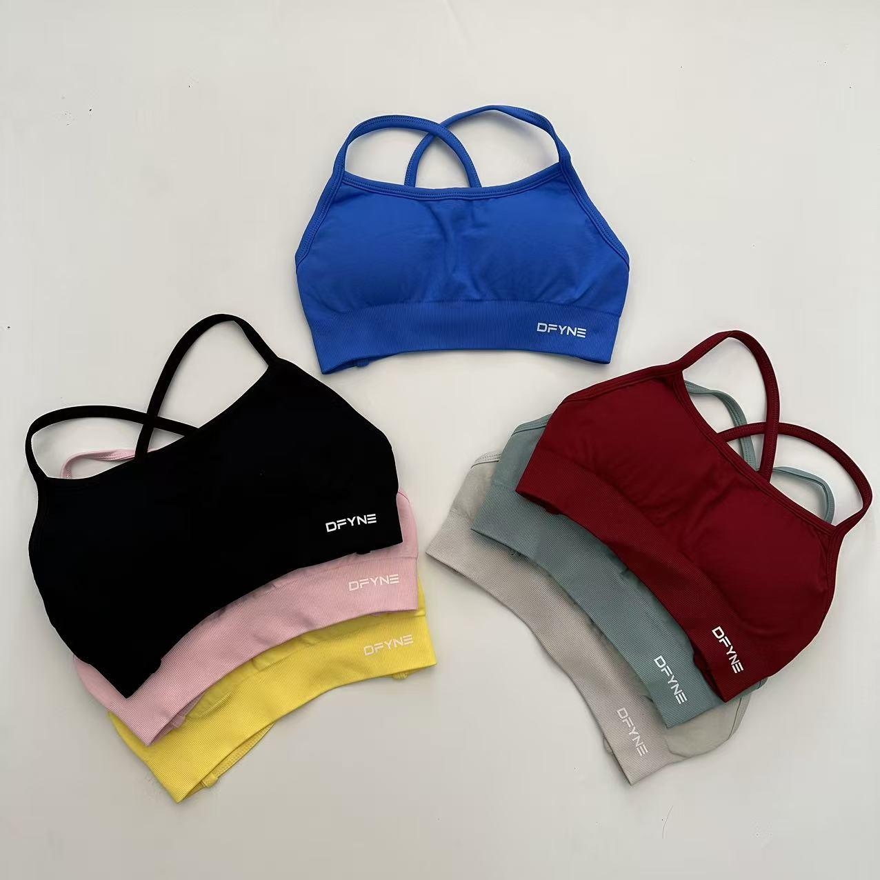 DFYNE Women's Sports Bra, Short-Sleeve Fitness Top, Elastic and Breathable, Sports and Fitness Top