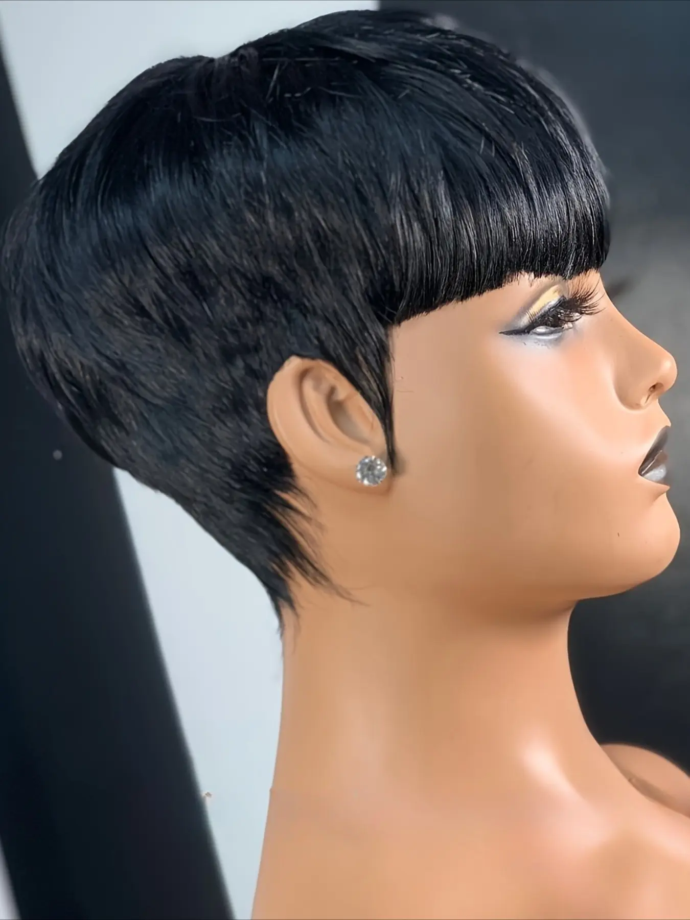 Straight Human Hair Wig for Women Pixie Cut Full Machine Made Wig 150% Density 6 Inch Wig Ideal for Daily Use and Special Occasions like Christmas and New Year Party