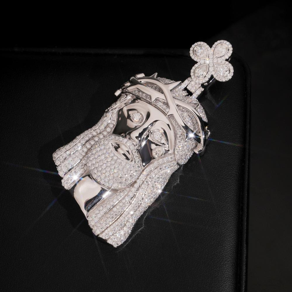 [ICE HUE]18K Gold Vacuum Plated S925 with 5A+ Sri Lanka Moissanite Four-Leaf Clover Portrait Pendant with Free Copper Necklace Hip Hop Inspired Solid Jewelry Gift