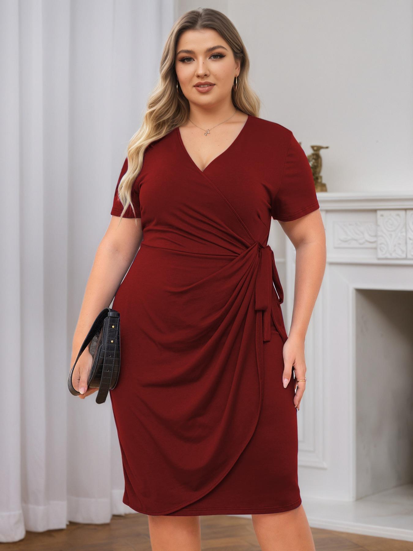 Plus Size Slim Fit Mid-Length Knit Dress, Casual V Neck Short Sleeve High Waist Summer Dress with Belt, Soft Comfortable Women's Clothing