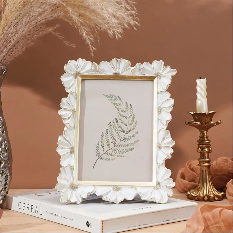 White floral photo frame with European-style design Decor. Ideal for family portraits, scenic photography, and as holiday gifts. Floral picture frame