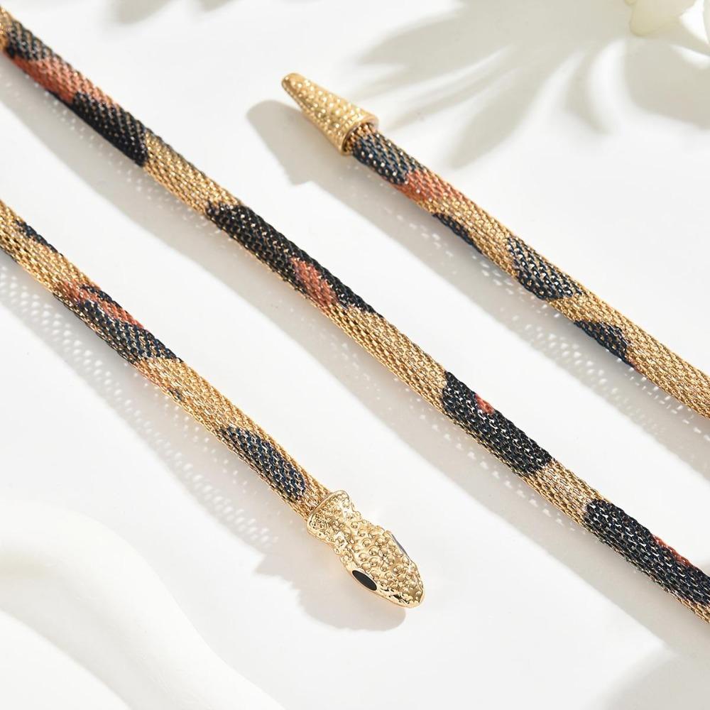 Women's Adjustable Snake Chain Necklace, Punk Gold Snake Pendant, Black & Orange Snake Pattern in Light Beige, Fashion Versatile Neckpiece for Daily & Party Wear, Bold Trendy Accessory & Ideal Gift