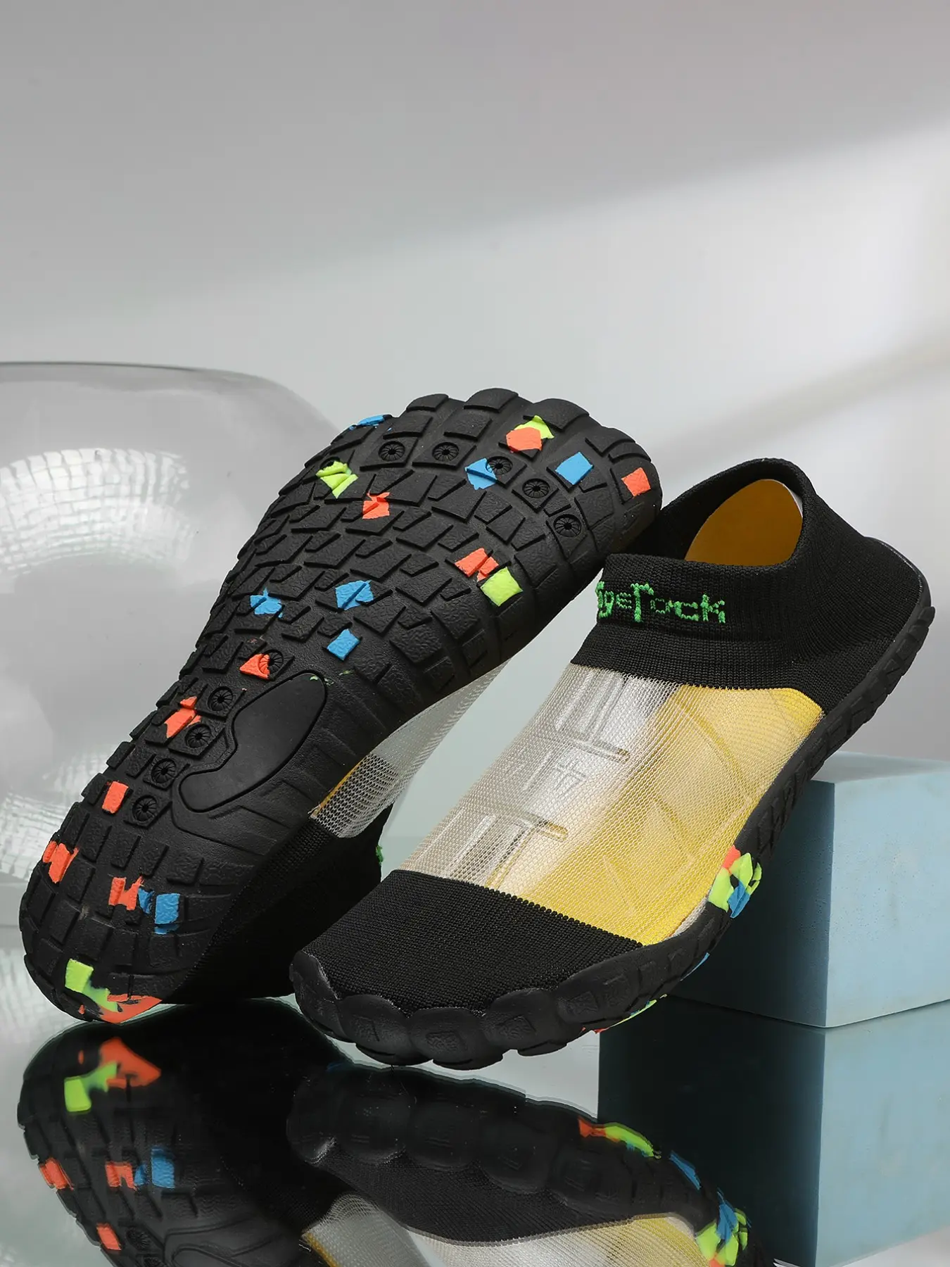 Couple Water Shoes for Barefoot Lovers, Barefoot Aqua Shoes, Soft Sole Beach Sandals, Quick-Dry Summer Flip Flops, Non-Slip Breathable Water Shoes
