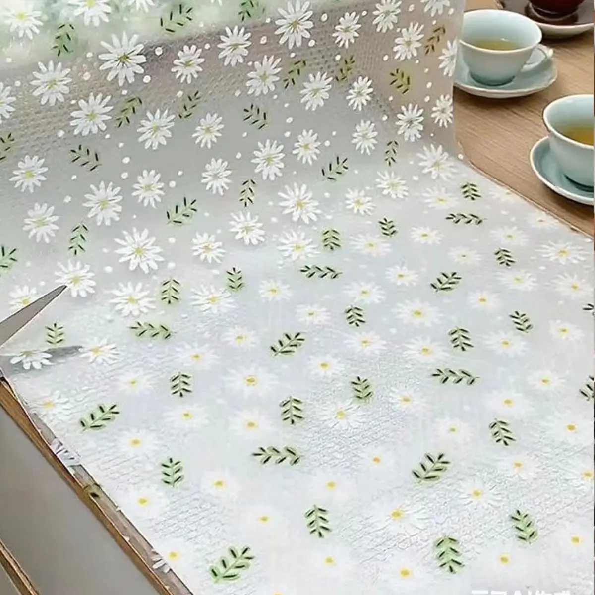 Floral Print Shelf Pad, Non-Slip Kitchen Drawer Mat, Durable Decorative Accessory for Desktop and Cabinets, 1 Roll
