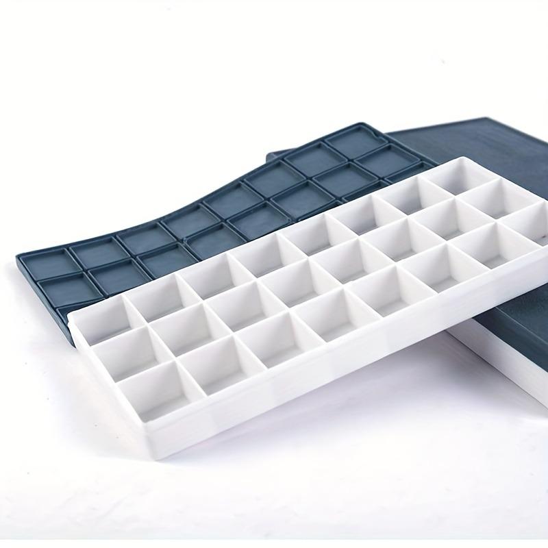 24 Grid Paint Palette Tray with Soft Lid, 1 Count Rectangle Plastic Leak Proof Watercolor Painting Palette, Travel Portable Storage and Organizer for Oil Paint