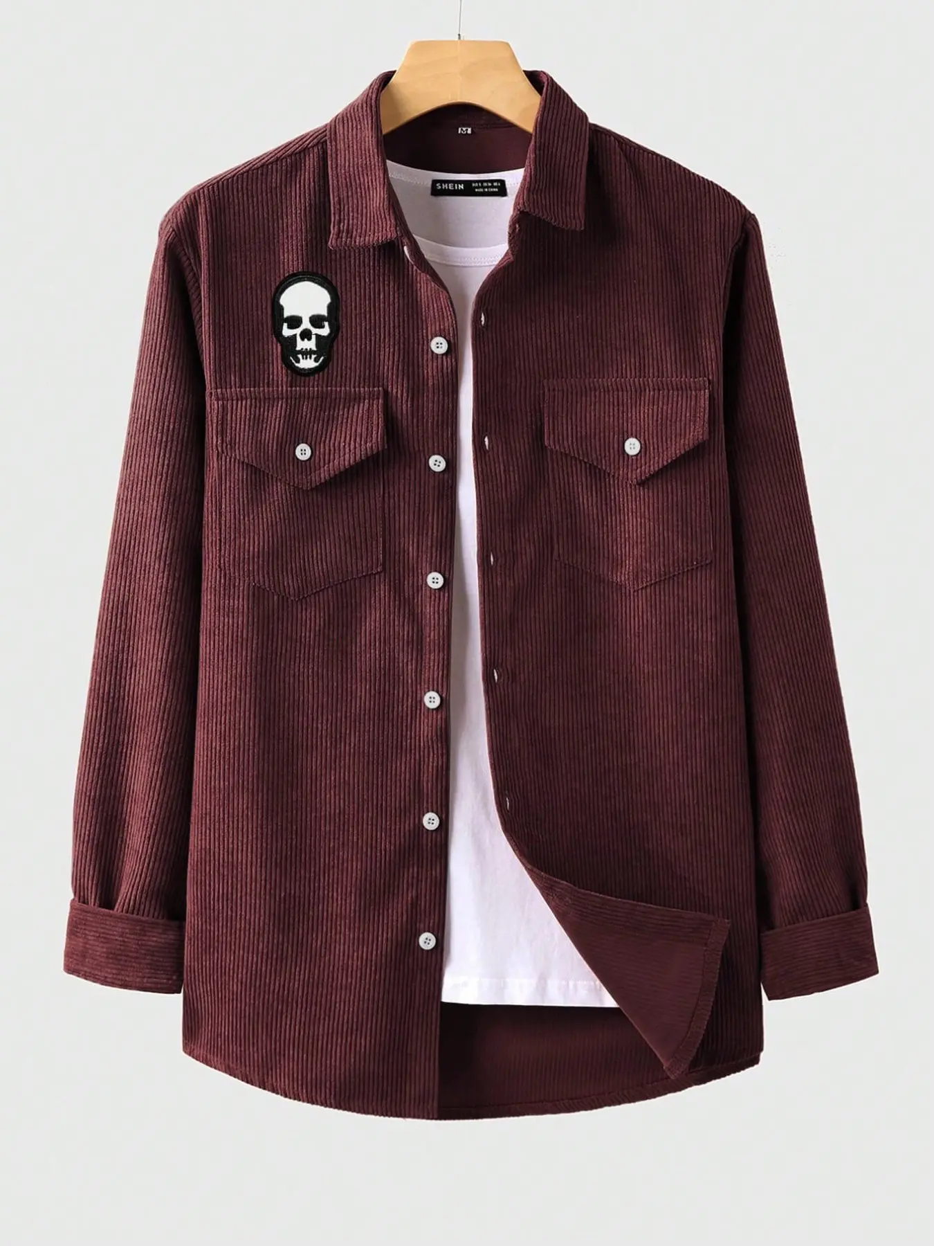 Men's Skull Patch Velveteen Shirt Jacket, Loose Fit Lapel, Dual Chest Pockets, Versatile Outerwear for Skateboarding, Camping, Punk Parties