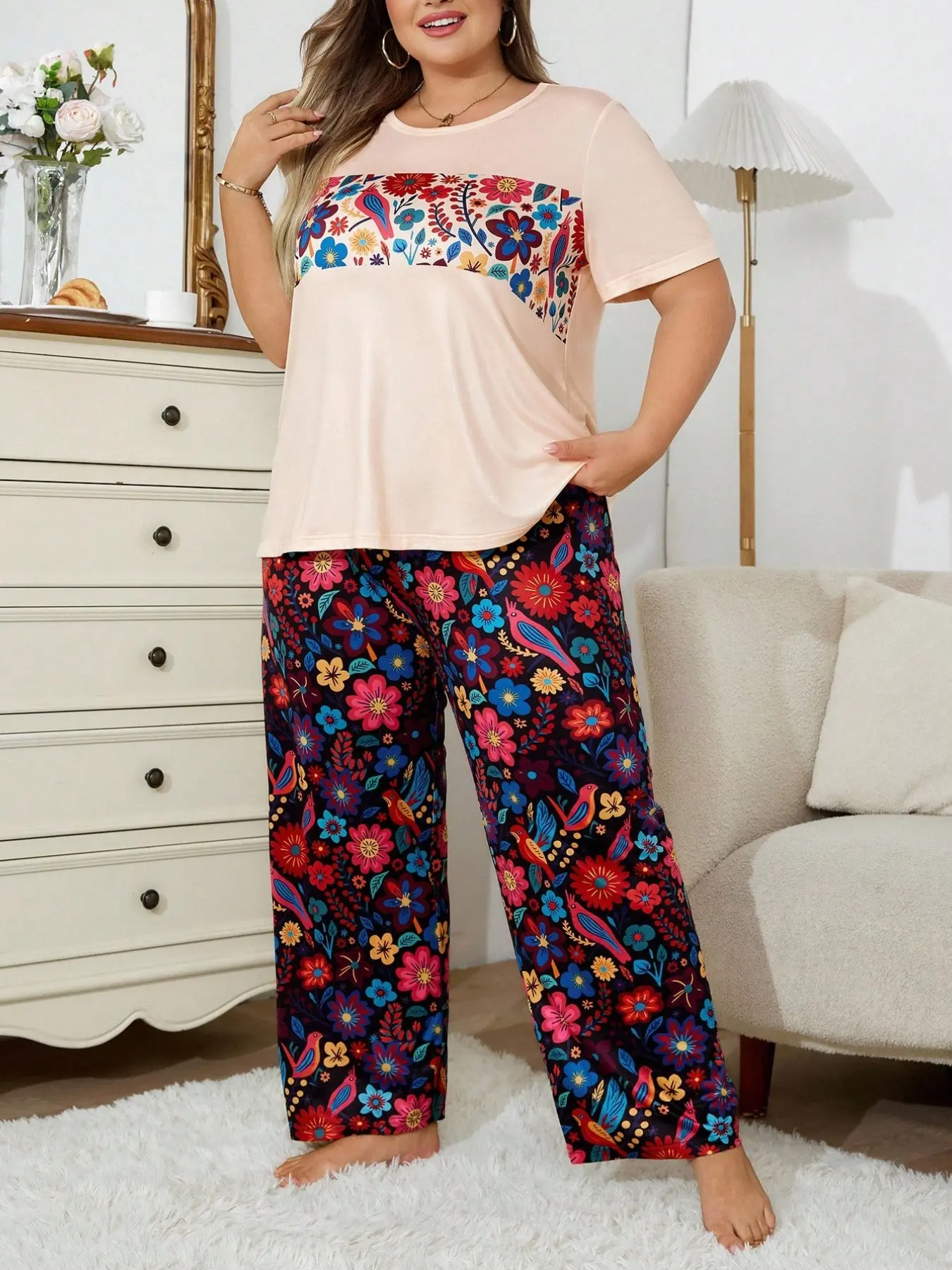 Plus Size Retro Floral Bird Print Short Sleeve Pajama Set, Light Apricot Patchwork Top, Floral Wide Leg Pants, Home Two-Piece Set, Loungewear, Nightwear