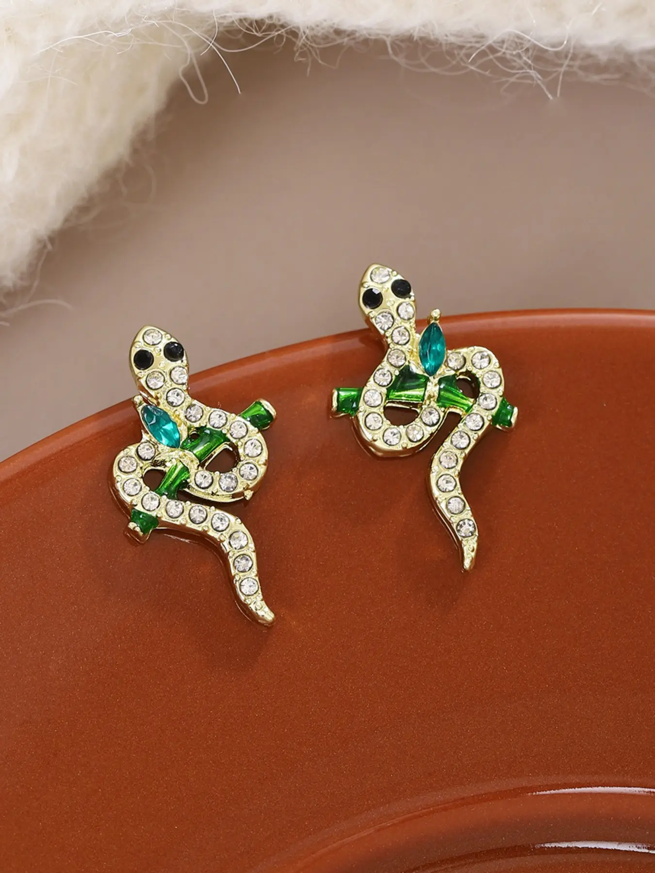 New Traditional Style Snake Leaf Earrings, Full Diamond Silver Needle Ear Studs, Unique Ethnic Design, Elegant and Stylish Jewelry