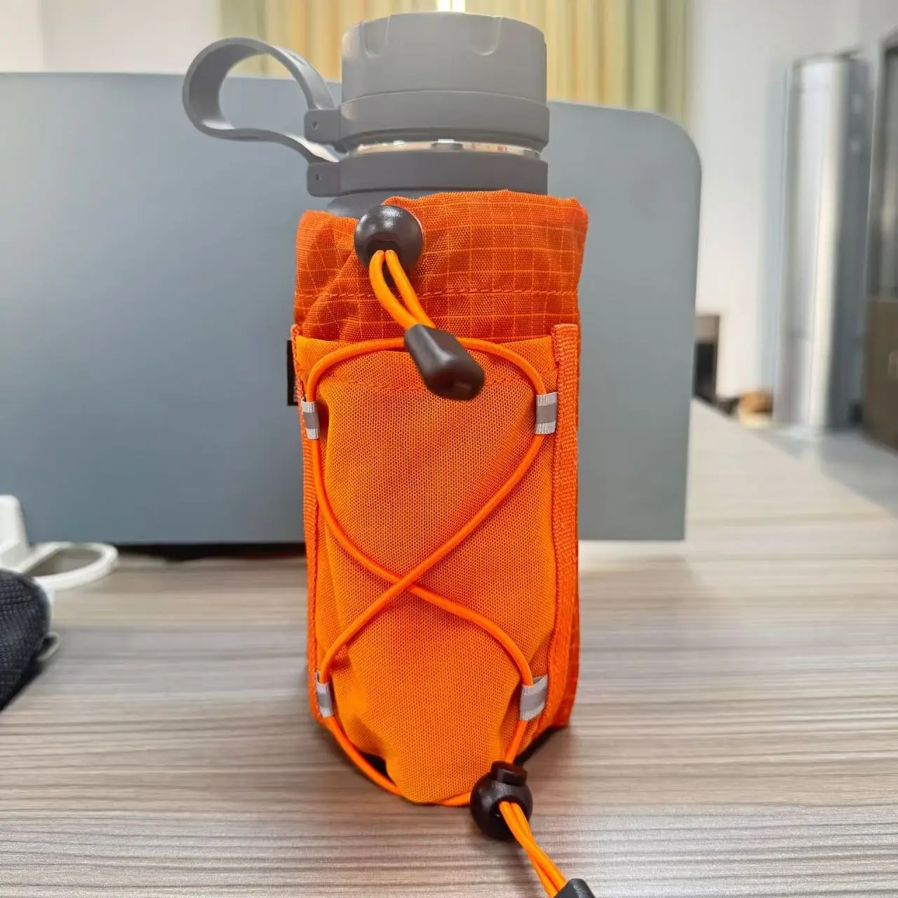 Multi-Functional Outdoor Water Bottle Waist Bag, Secure Clip Design, Breathable and Durable, Ideal for Hiking and Camping
