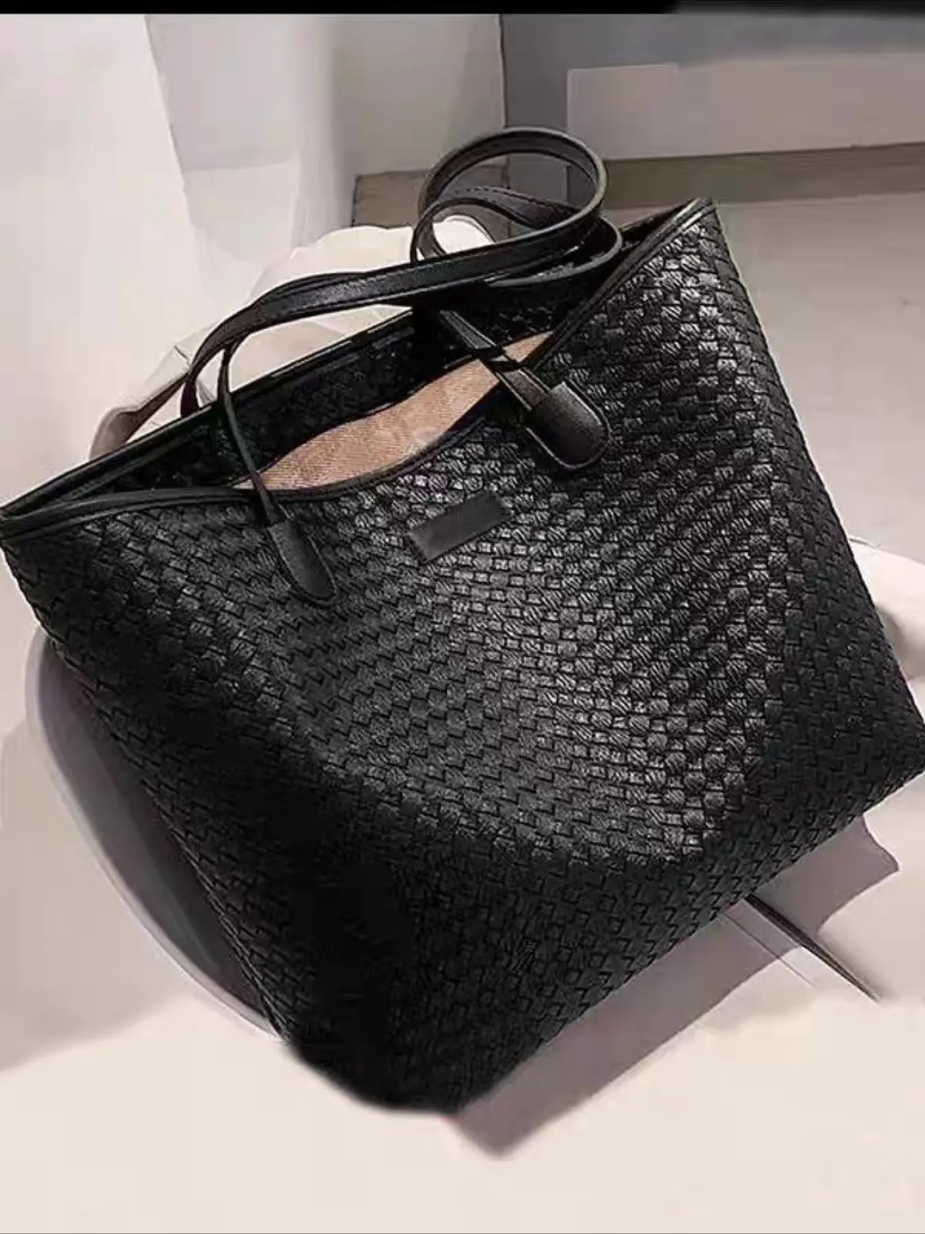 Premium sense commuter tote bag women's 2026 new large-capacity shoulder underarm bag versatile portable women's bag