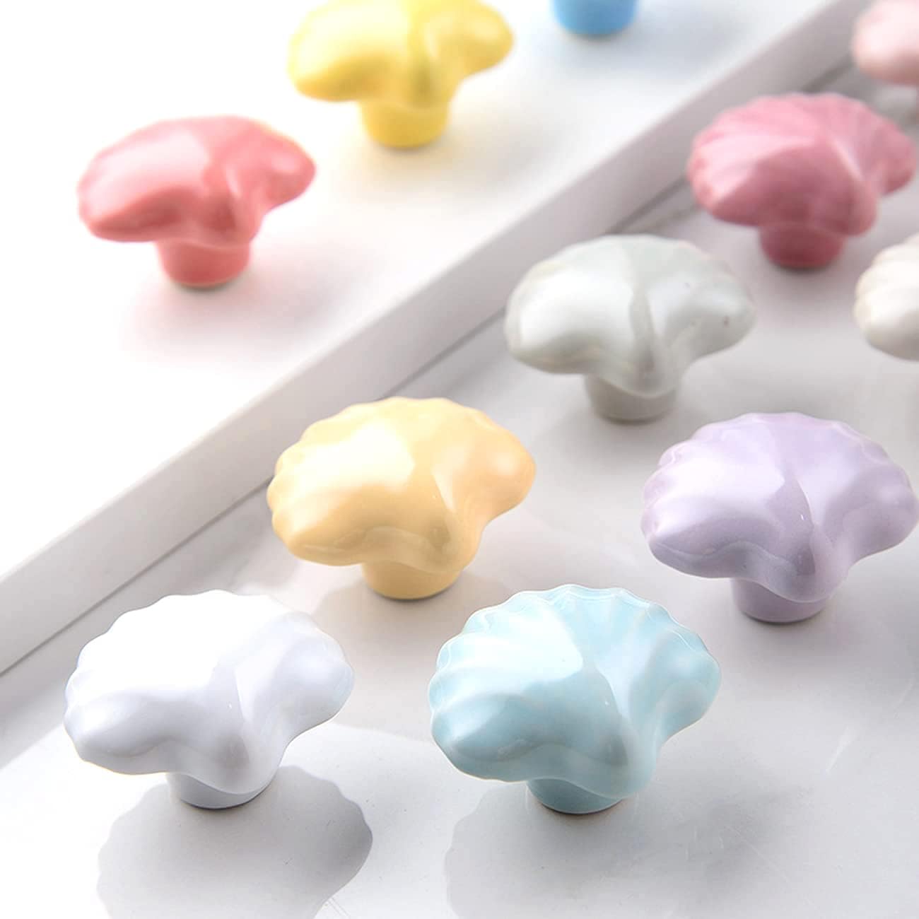 Shell Shaped Ceramic Knobs, Cabinet Dresser Drawers & Doors Pulls Handles with Screws, Furniture Knobs for Closet Cupboard Wardrobe