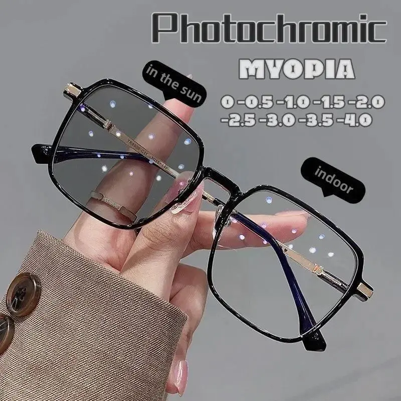 New Style Photochromic Myopia Eyewear Fashion for Men - Anti-UV Color-Changing Short-Sighted Glasses, Luxury Frames with 0~-6.0 Diopter Range, Sun Protection, Myopia Glasses, Photochromic Lens, Plastic, Statement Frame Glasses