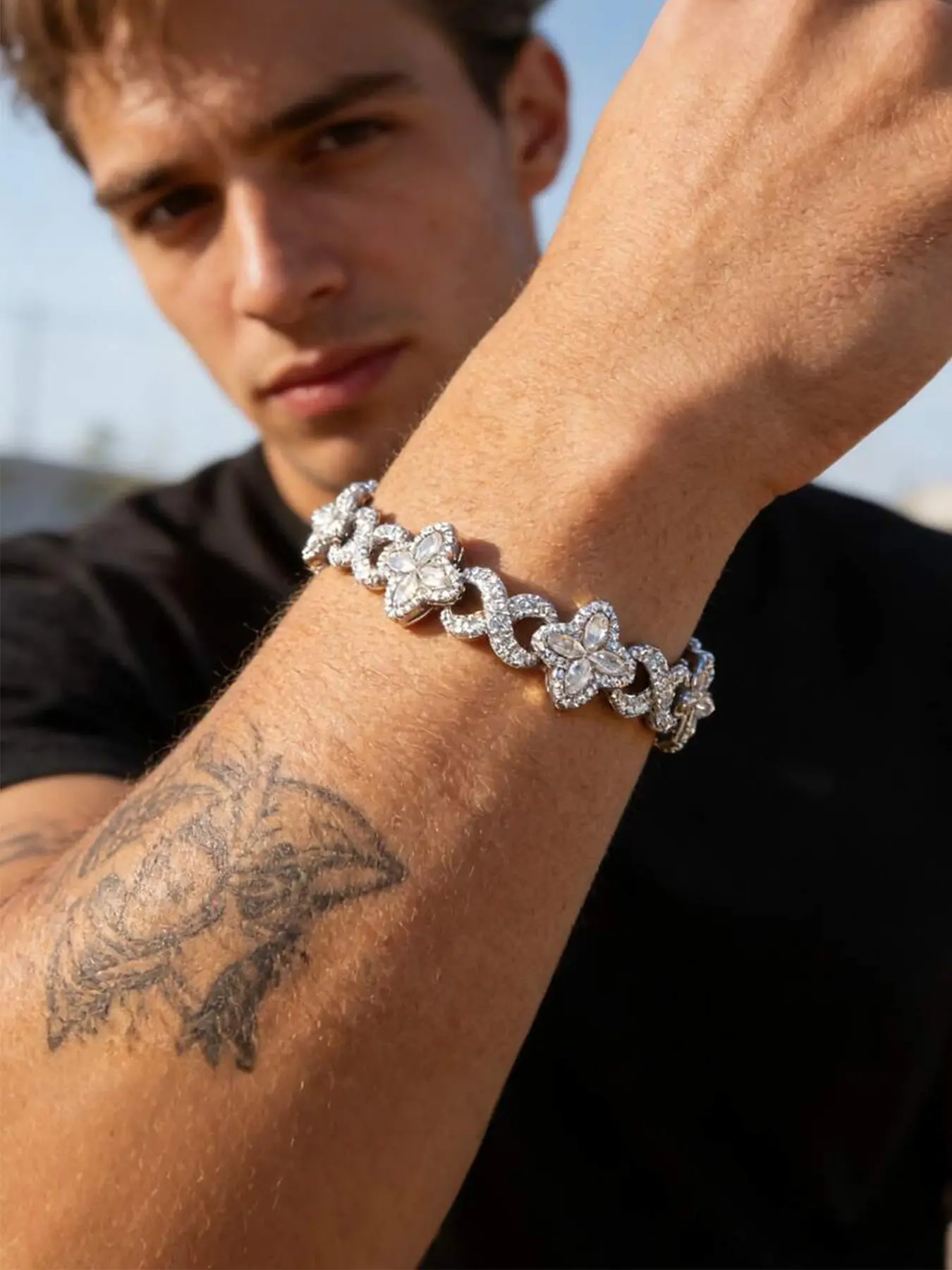 1pc Four-Leaf Clover Cuban Bracelet, Lucky Four-Leaf Clover Bracelet with Sparkling Rhinestones, Perfect New Year Gift, Ideal for Couples