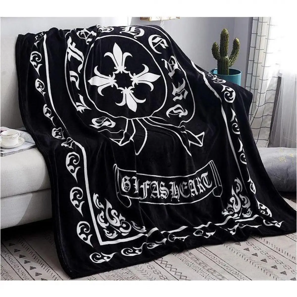Heart Shaped Chrome Cross Lightweight Plush Flannel Fleece Blanket - Durable Soft Bedroom Throw Blanket, Sofa Napping Shawl, Aesthetic Home Decor, Summervibes Gift, Bedroom Blanket, Throw Blankets